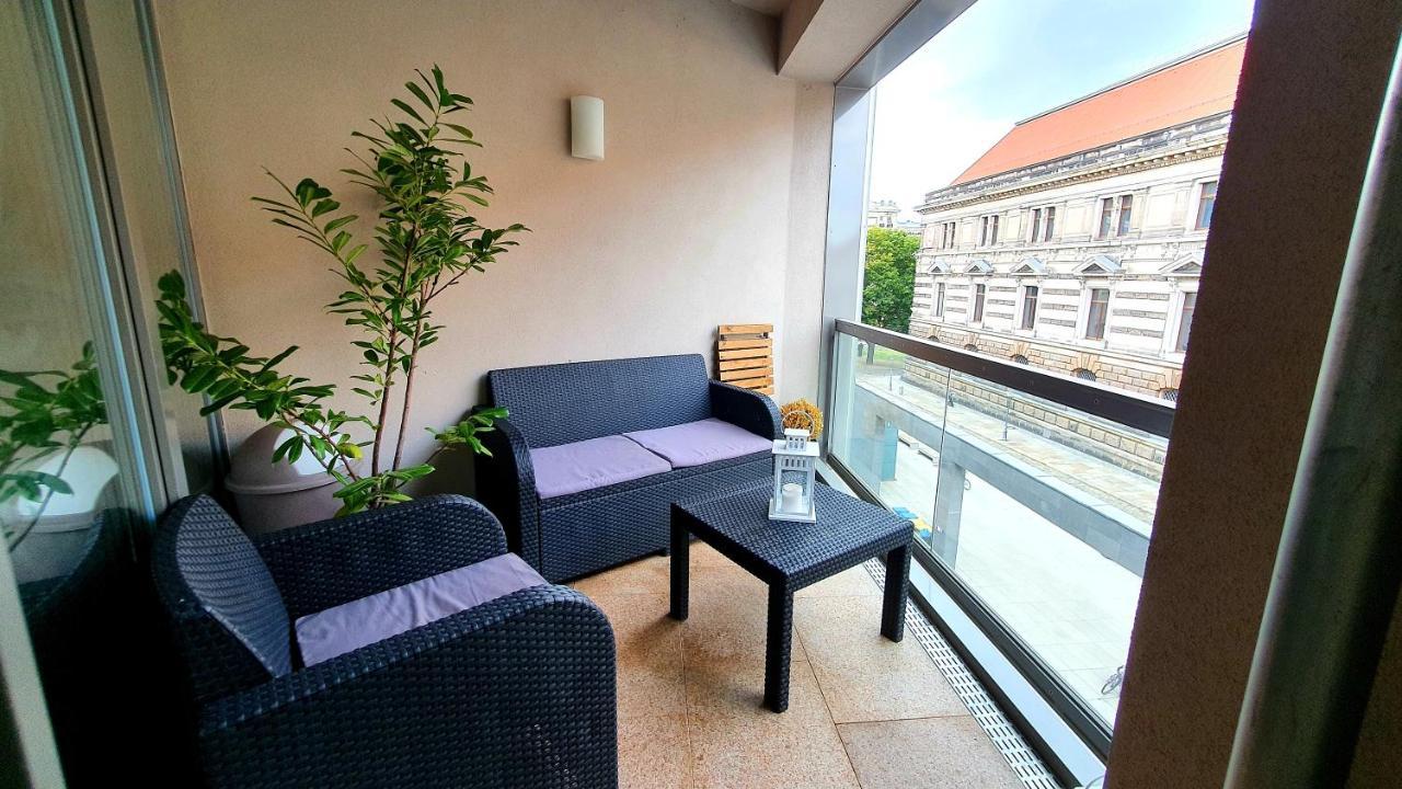 Pineapple Apartments Luxus Apartment Im Palais Am Neumarkt Dresden Dış mekan fotoğraf